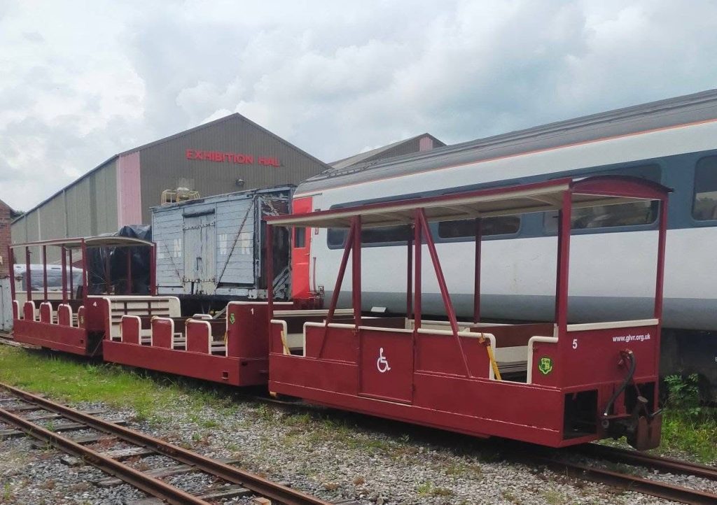 narrow gauge railway carriage that is accessible for disabled people